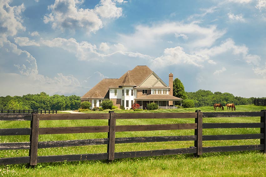 Buying or selling an acreage property